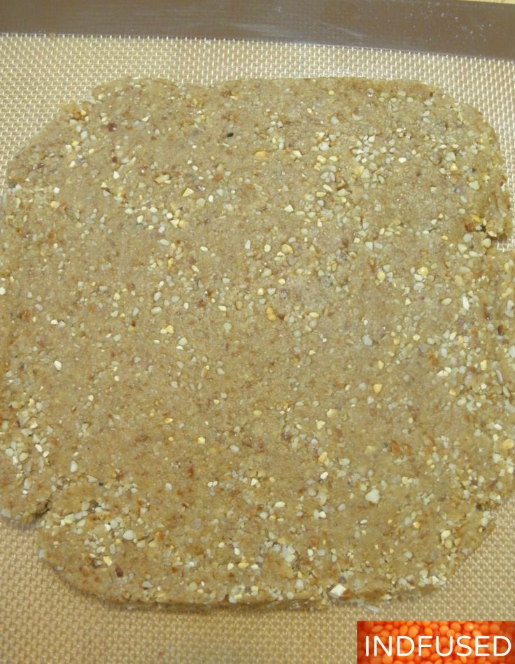 Roll out the clumped Gul Pohe Vadi mixture