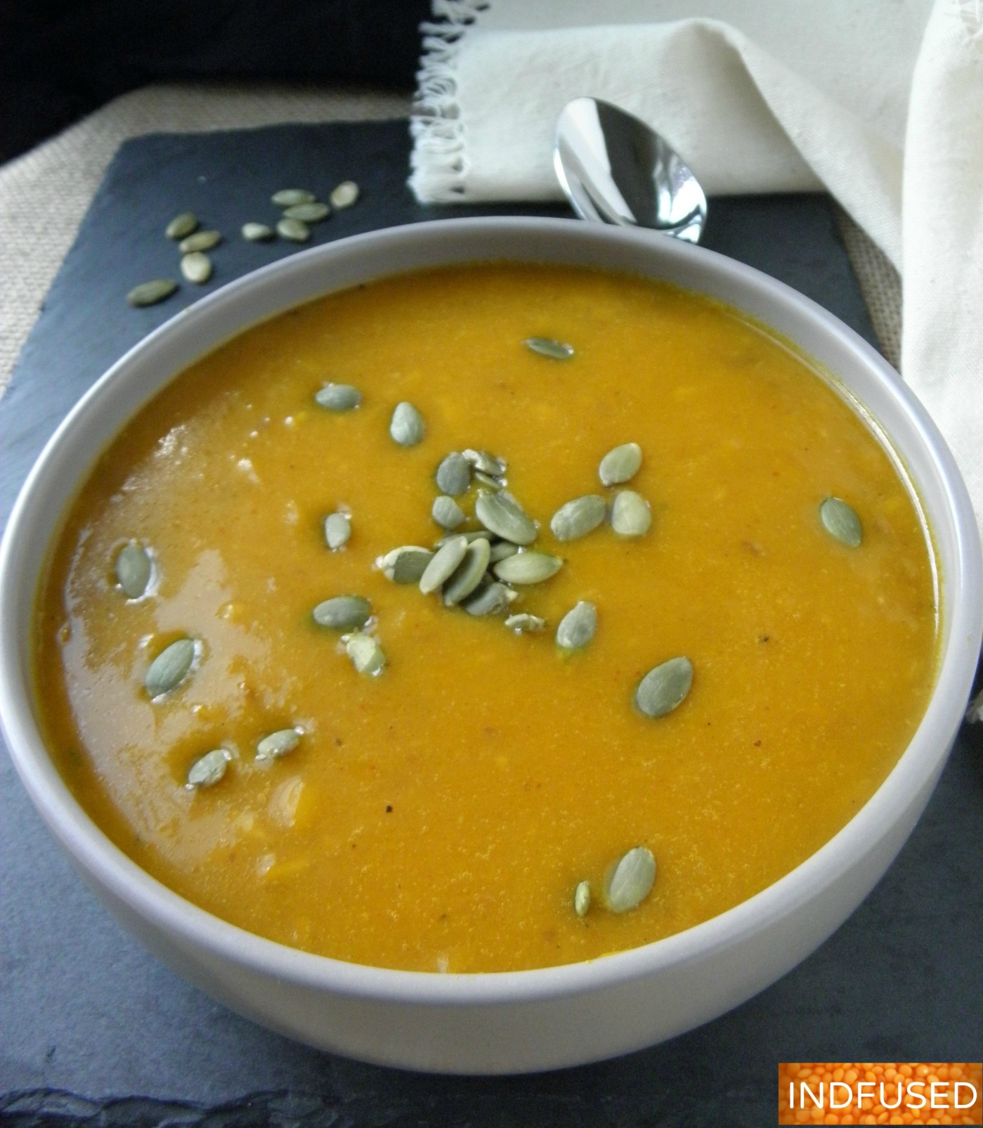 #Easy #recipe for #low calorie #velvety #butternut #squash #apple #bisque that is #elegant for the #holidays and #Christmas table. #recipe with #vegan and #vegetarian option