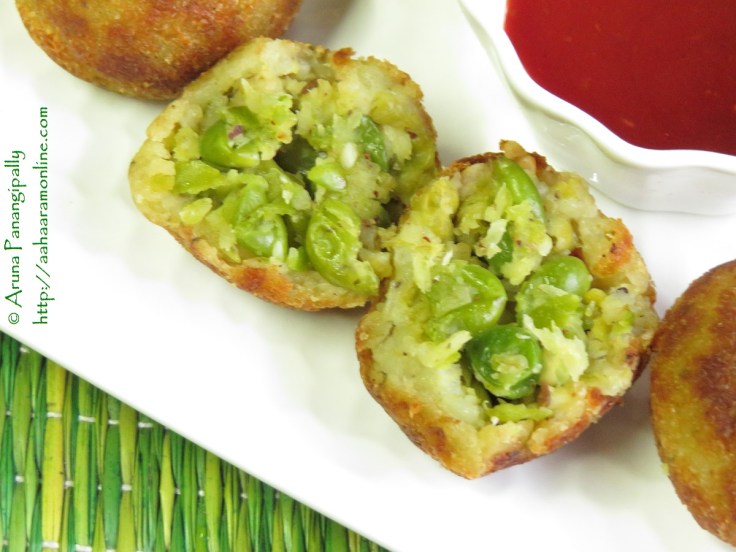 Green peas and peanut filling encased in a potato shell