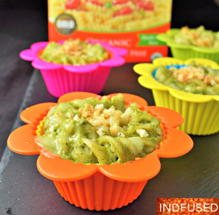 Vegetarian, gluten free #Tresomega quinoa fusilli in delectable avocado sauce topped with fontina and gluten free bread crumbs! makes 8 servings.